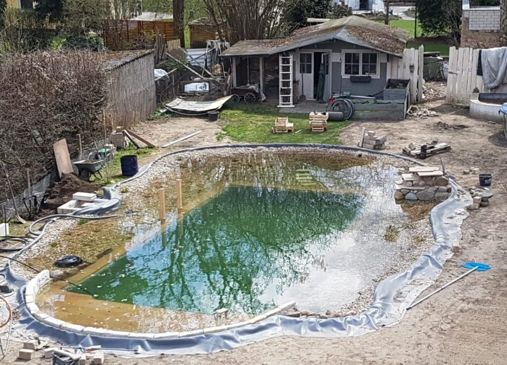 Das vorläufige Ergebnis im Herbst. Klares Wasser. Es sind weitere Arbeiten nötig.